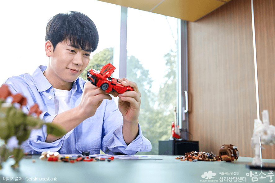 성인놀이치료_성인모래놀이치료_부천성인심리상담센터마음소풍_08.png